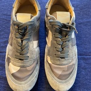Valentino Rockstud Camouflage sneakers